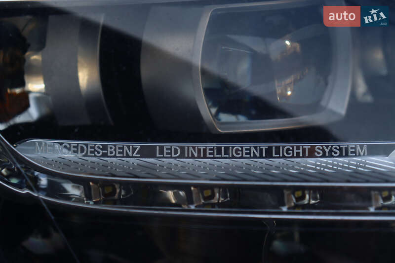 Седан Mercedes-Benz CLS-Class 2012 в Чернівцях
