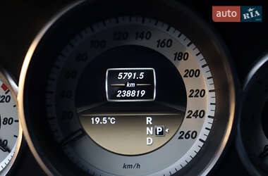 Седан Mercedes-Benz CLS-Class 2012 в 
