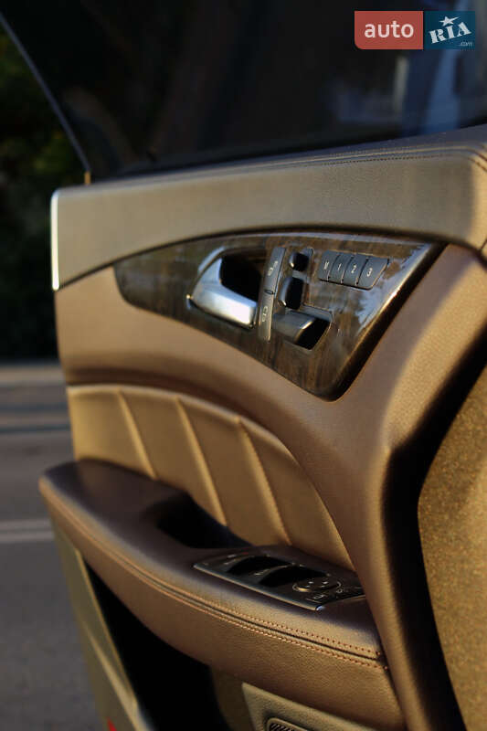 Седан Mercedes-Benz CLS-Class 2012 в Чернівцях