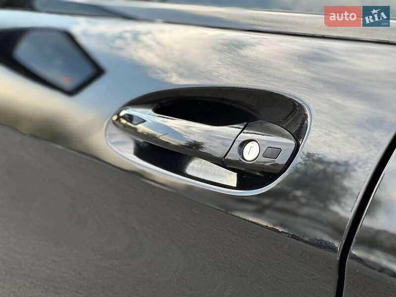 Седан Mercedes-Benz CLS-Class 2012 в Кривом Роге