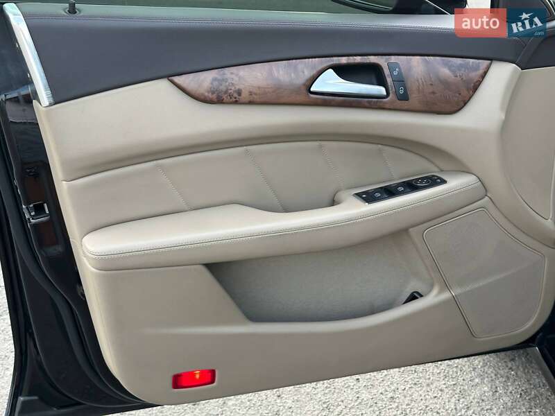 Седан Mercedes-Benz CLS-Class 2012 в Кривом Роге