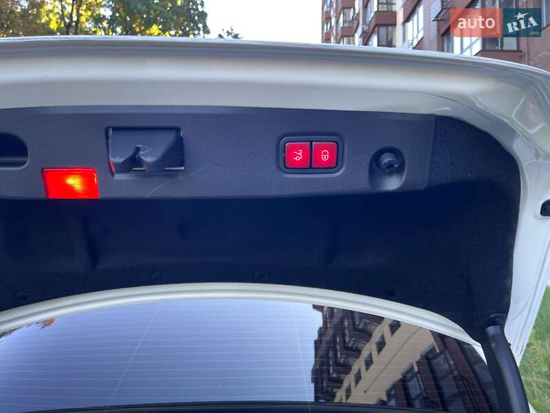 Седан Mercedes-Benz CLS-Class 2014 в Чернигове фото 13 Седан Mercedes-Benz CLS-Class 2014 в Чернигове