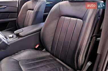Седан Mercedes-Benz CLS-Class 2012 в 