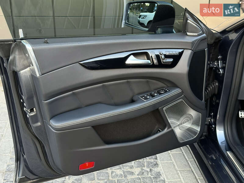 Седан Mercedes-Benz CLS-Class 2014 в Дубні