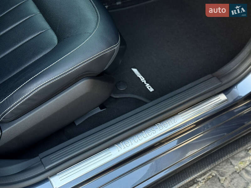 Седан Mercedes-Benz CLS-Class 2014 в Дубні