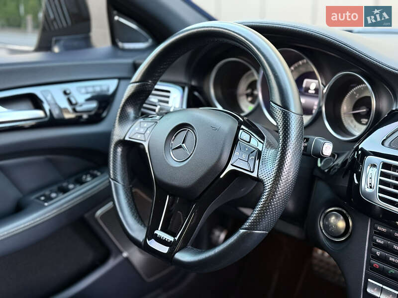 Седан Mercedes-Benz CLS-Class 2014 в Дубні