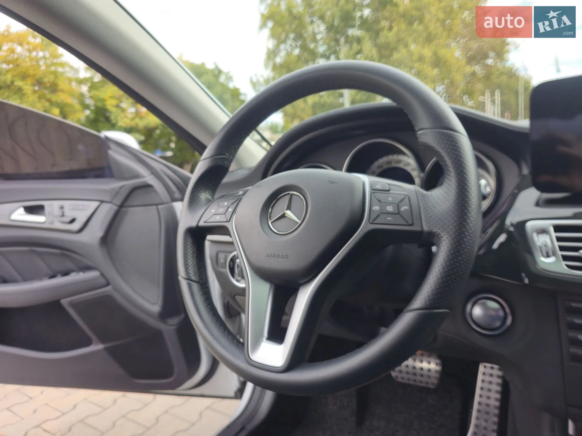 2014 Mercedes-Benz CLS-klasse - мініатюра 35