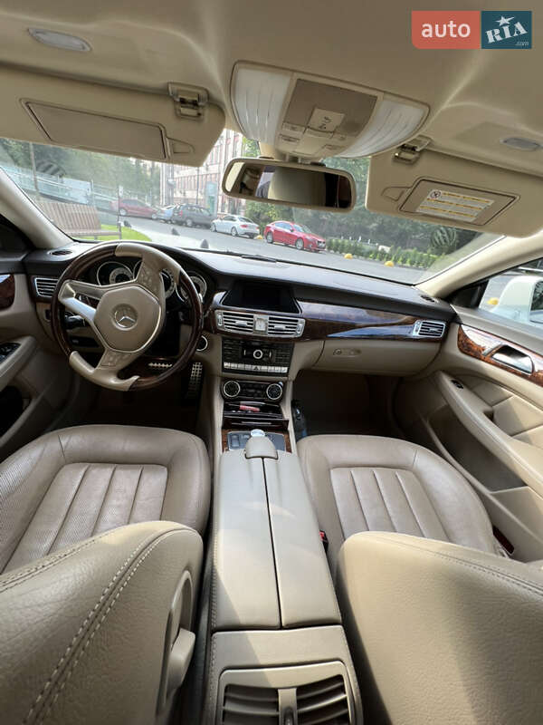 Седан Mercedes-Benz CLS-Class 2011 в Києві фото 24 Седан Mercedes-Benz CLS-Class 2011 в Києві