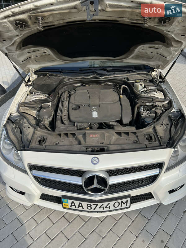 Седан Mercedes-Benz CLS-Class 2011 в Києві фото 31 Седан Mercedes-Benz CLS-Class 2011 в Києві
