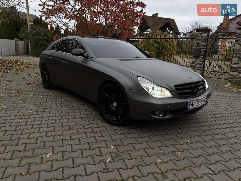 Купе Mercedes-Benz CLS-Class 2005 в  фото Купе Mercedes-Benz CLS-Class 2005 в