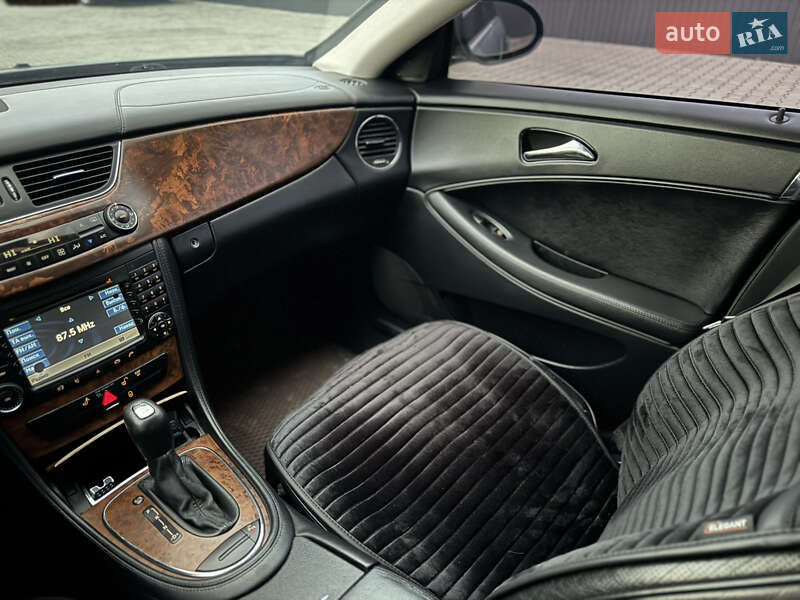 Купе Mercedes-Benz CLS-Class 2005 в Летичіві фото 44 Купе Mercedes-Benz CLS-Class 2005 в Летичіві