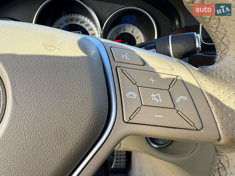 Седан Mercedes-Benz CLS-Class 2014 в Хмельницькому фото 40 Седан Mercedes-Benz CLS-Class 2014 в Хмельницькому