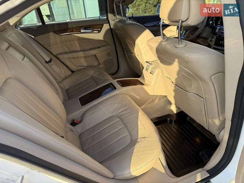 Седан Mercedes-Benz CLS-Class 2014 в Хмельницькому фото 60 Седан Mercedes-Benz CLS-Class 2014 в Хмельницькому