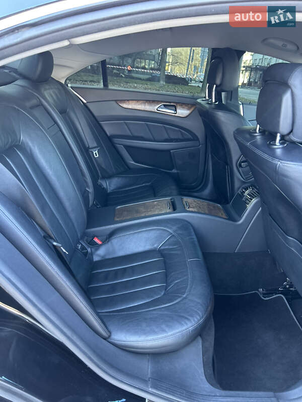Седан Mercedes-Benz CLS-Class 2012 в Днепре