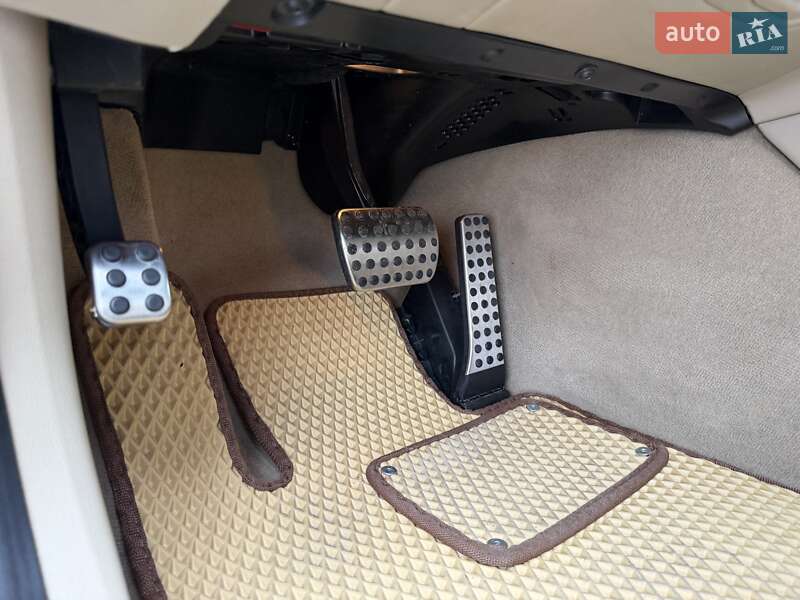 Седан Mercedes-Benz CLS-Class 2012 в Києві