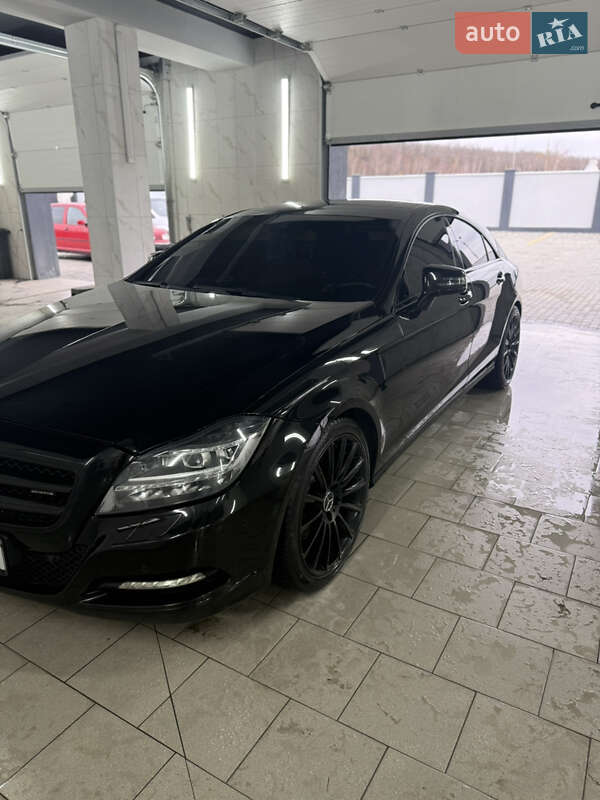 Седан Mercedes-Benz CLS-Class 2011 в Среднем