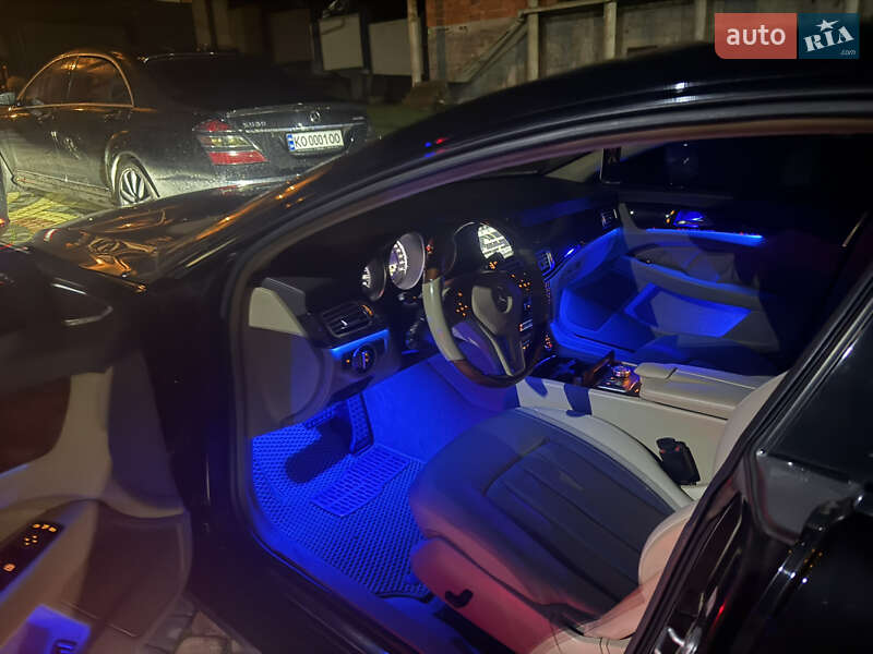 Седан Mercedes-Benz CLS-Class 2011 в Среднем