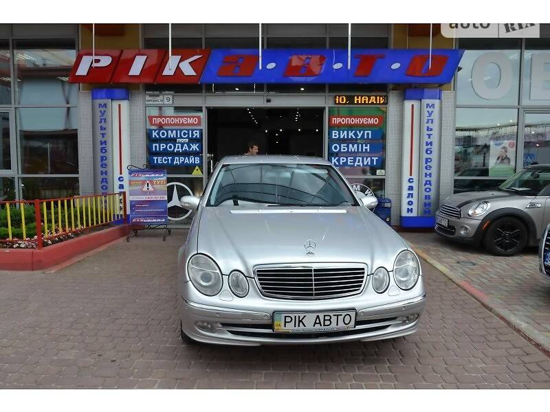Mercedes-Benz E 200 i