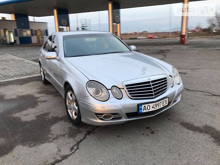 Mercedes-Benz E 220