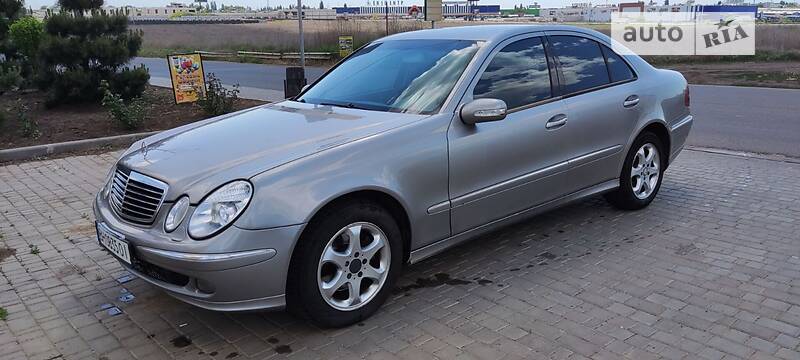 Mercedes-Benz E 270