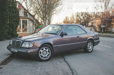 Купе Mercedes-Benz E 320 1995 в Запорожье