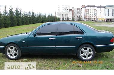 Седан Mercedes-Benz E-Class 1996 в Ивано-Франковске