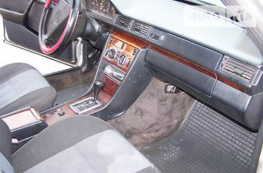 Седан Mercedes-Benz E-Class 1994 в 