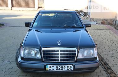 Купе Mercedes-Benz E-Class 1995 в Старому Самборі