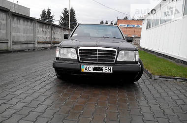 Седан Mercedes-Benz E-Class 1992 в Луцке