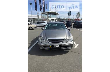 Седан Mercedes-Benz E-Class 2004 в 