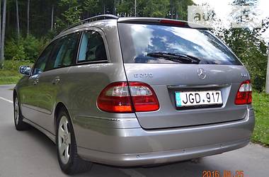 Універсал Mercedes-Benz E-Class 2004 в Чернівцях