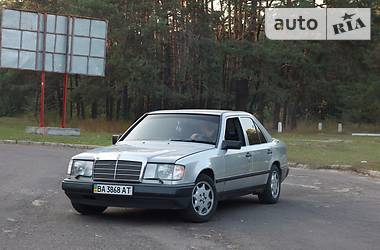 Седан Mercedes-Benz E-Class 1986 в Кропивницком