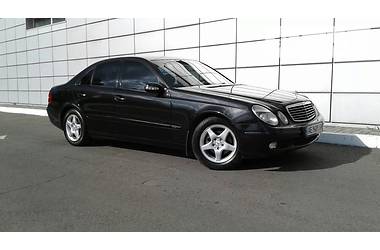 Седан Mercedes-Benz E-Class 2002 в Днепре