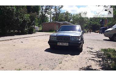 Седан Mercedes-Benz E-Class 1992 в Кривому Розі