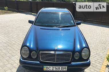 Седан Mercedes-Benz E-Class 1996 в Львове