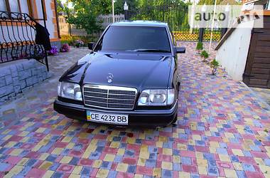 Седан Mercedes-Benz E-Class 1991 в Черновцах