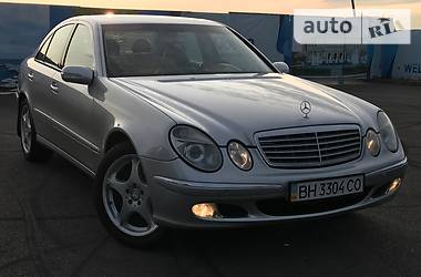 Седан Mercedes-Benz E-Class 2004 в Одессе