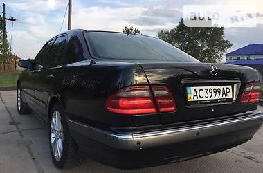 Седан Mercedes-Benz E-Class 2001 в Ковеле