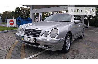 Седан Mercedes-Benz E-Class 2001 в Львове