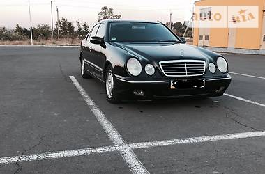 Седан Mercedes-Benz E-Class 2001 в Мариуполе