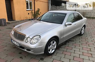 Седан Mercedes-Benz E-Class 2002 в Черновцах