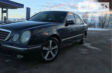 Седан Mercedes-Benz E-Class 2001 в Подволочиске