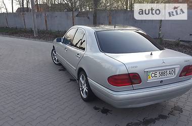 Седан Mercedes-Benz E-Class 1997 в Черновцах