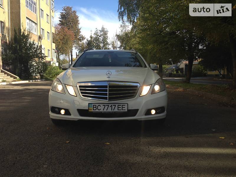 Універсал Mercedes-Benz E-Class 2010 в Івано-Франківську