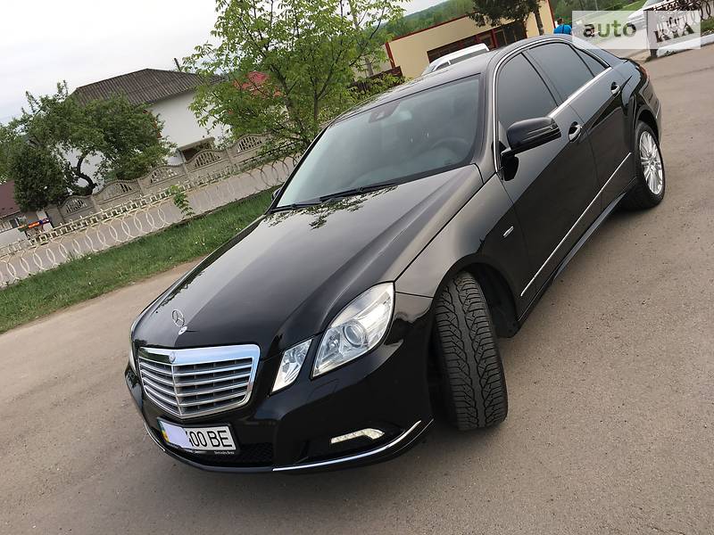 Седан Mercedes-Benz E-Class 2013 в Коломые