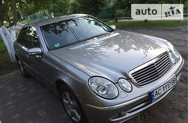 Седан Mercedes-Benz E-Class 2005 в Нововолынске