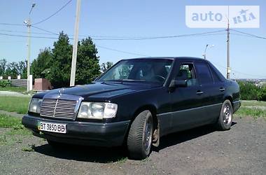 Седан Mercedes-Benz E-Class 1988 в Кривом Роге