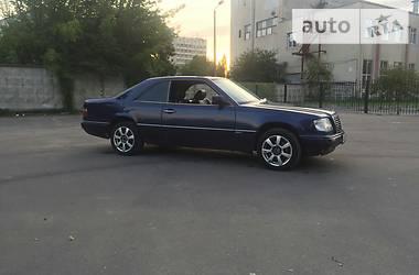 Купе Mercedes-Benz E-Class 1994 в Киеве