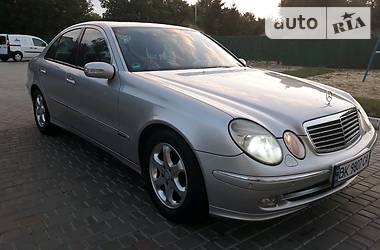 Седан Mercedes-Benz E-Class 2004 в Луцке