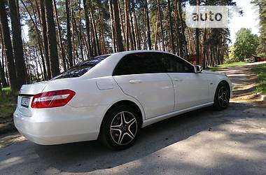 Седан Mercedes-Benz E-Class 2012 в Чернигове